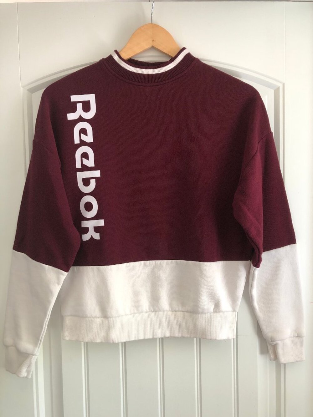 ❤️🤍 Reebok Retro Colour Block Crewneck | Size Small | Vintage Varsity Vibes 🤍❤